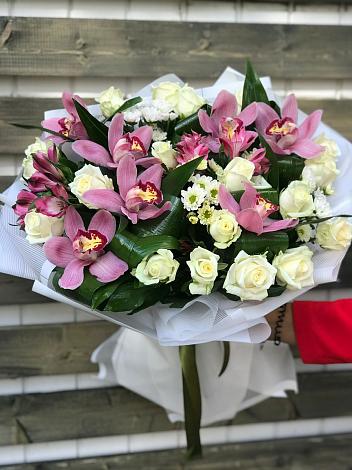 Букет цветов из: Розы и Хризантемы в Сунже Республики Ингушетия