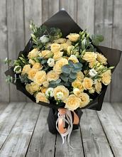 Букет цветов из:  Розы и Лизиантусы в Сунже Республики Ингушетия