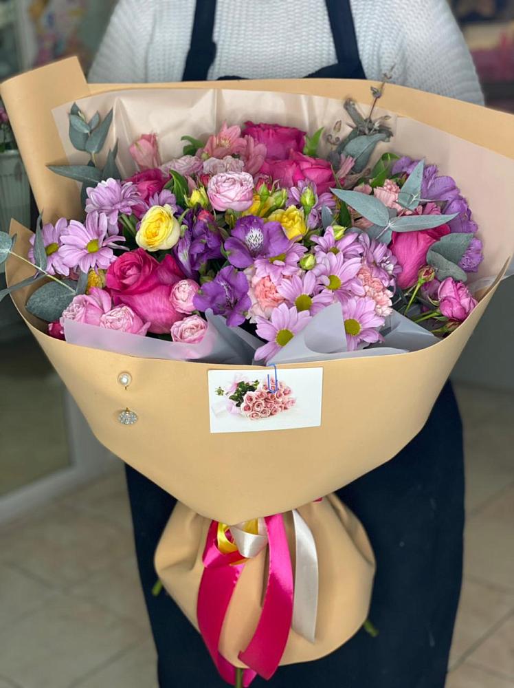 Букет цветов из: Хризантемы, Гвоздики и Альстромерии в Сунже Республики Ингушетия