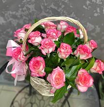 Цветочная композиция из Розы в корзине #REPLACE_PRED# Сунже Республики Ингушетия