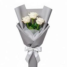 Букет 3 белые розы в Сунже Республики Ингушетия
