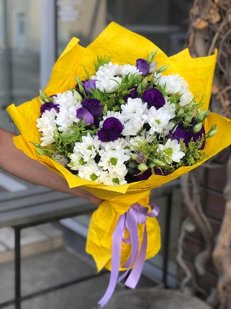 Букет цветов из: Ирисы, Хризантемы и Ромашки в Сунже Республики Ингушетия