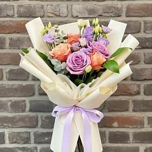 Букет цветов из:  Лизиантусы и Розы в Сунже Республики Ингушетия