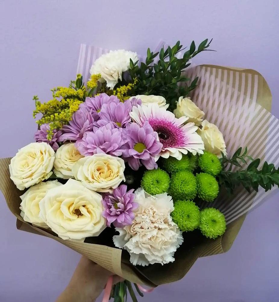 Букет цветов из: Хризантемы, Розы, Гвоздики и Герберы в Сунже Республики Ингушетия