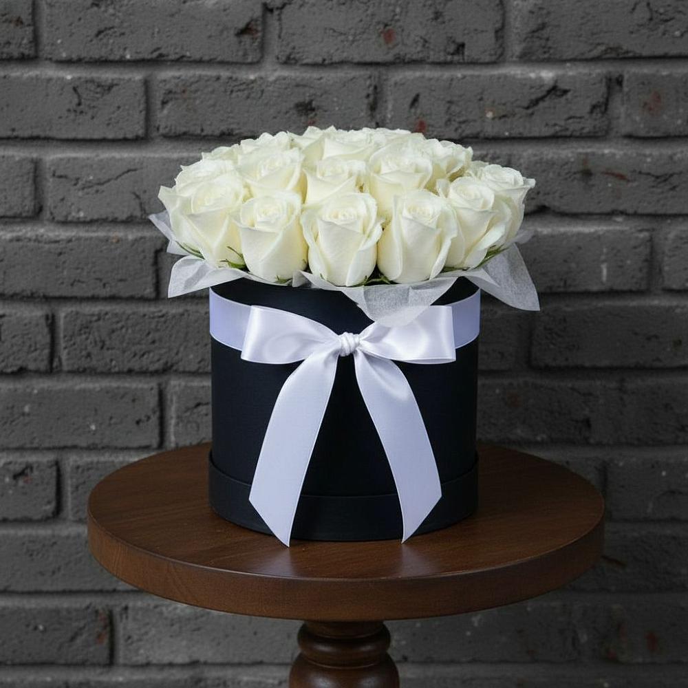 Цветочная композиция из Розы в шляпной коробке в Сунже Республики Ингушетия