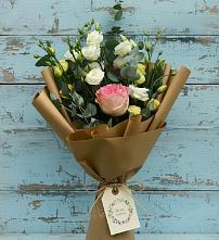Букет цветов из:  Розы и Лизиантусы в Сунже Республики Ингушетия