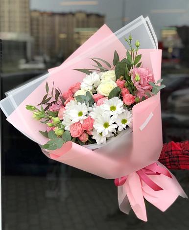 Букет цветов из: Розы, Лизиантусы и Хризантемы в Сунже Республики Ингушетия