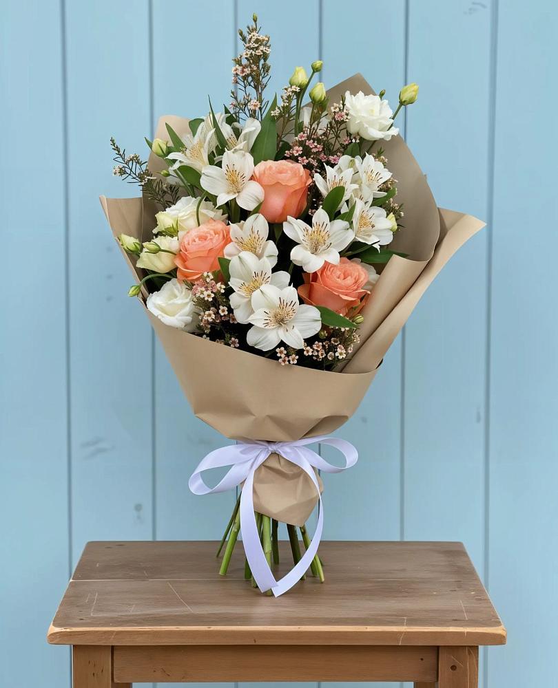 Букет цветов из: Альстромерии, Лизиантусы, Розы и Хризантемы в Сунже Республики Ингушетия